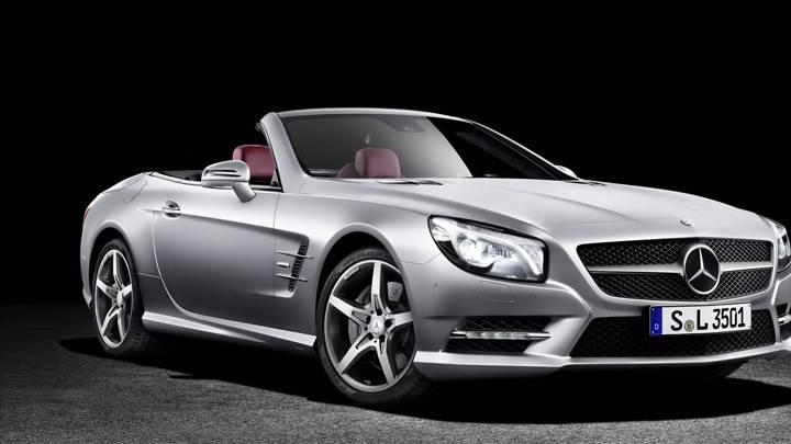 2013 Mercedes-Benz SL Side Front Pose In Siver